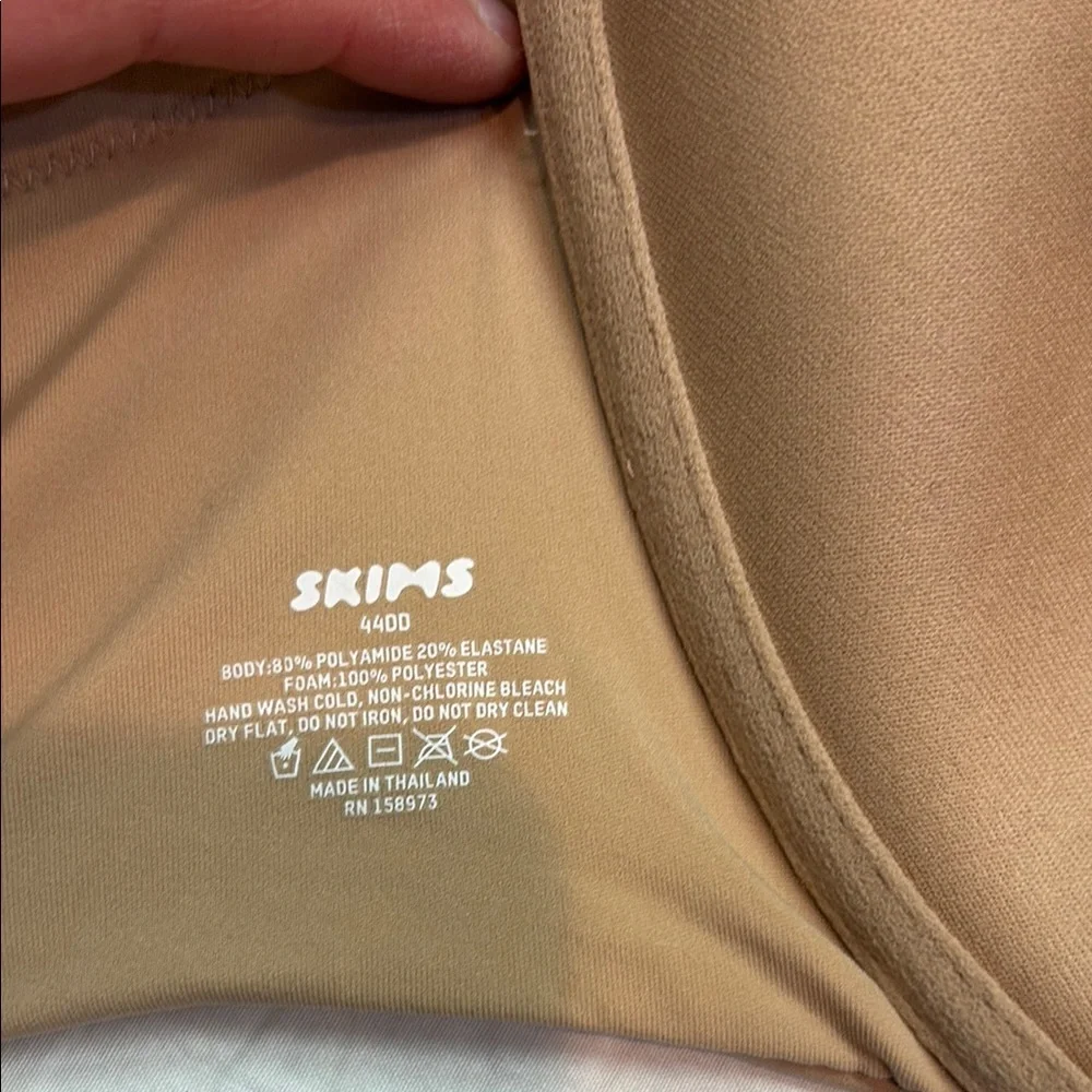 SKIMS Women's Tan/Sand‎ Underwire T-Shirt Bra | Smoothing 44DD NWT - Picture 2 of 5